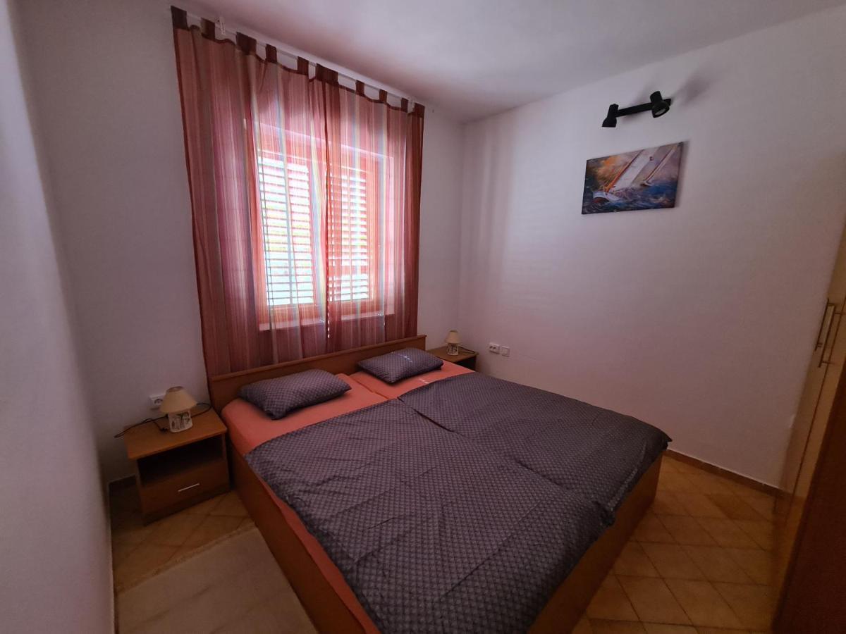 Apartman Mihaela Vrsi Luaran gambar